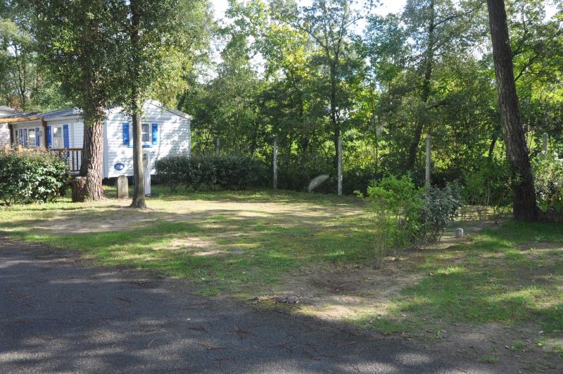 emplacement spacieux pour votre camping car
