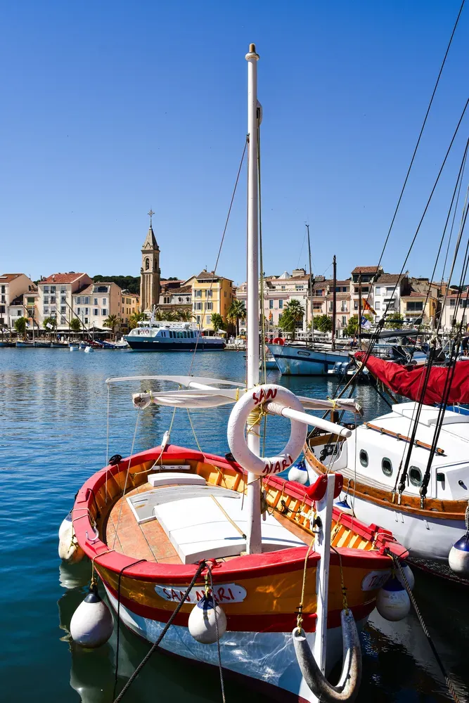Petit port de pêche proche du camping Le California en Vendée